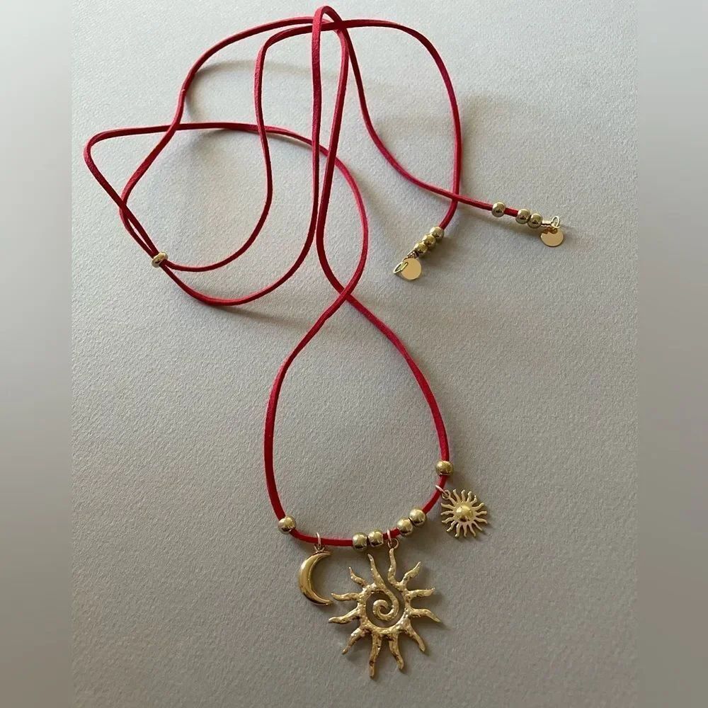 Red sun and moon charm Necklace N1314 - Picture 3 of 3
